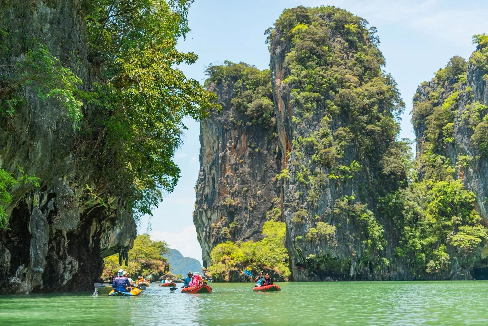 พายเรือแคนูชมเขาหินปูนเขาตะปูและอ่าวพังงา